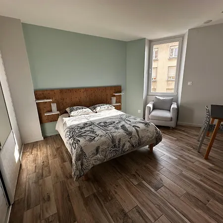 Du Faubourg Apartment
