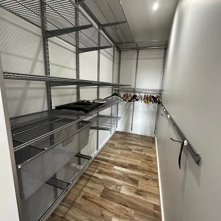 Du Faubourg Apartment *