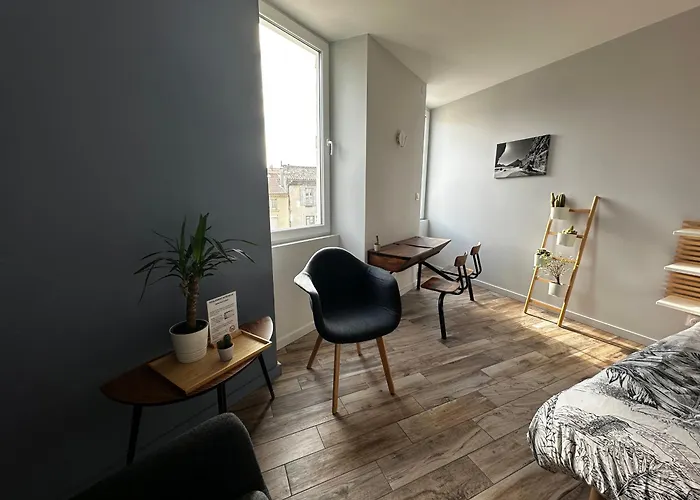 Du Faubourg * Valence